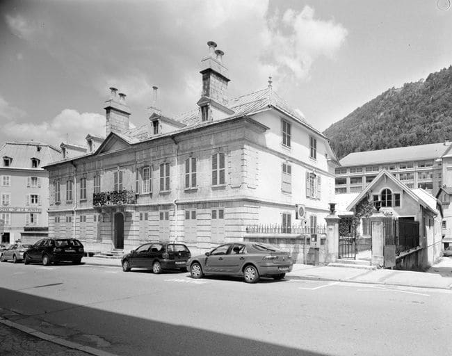 An archive picture from the Fidela factory rooted in the city-center of Morez.